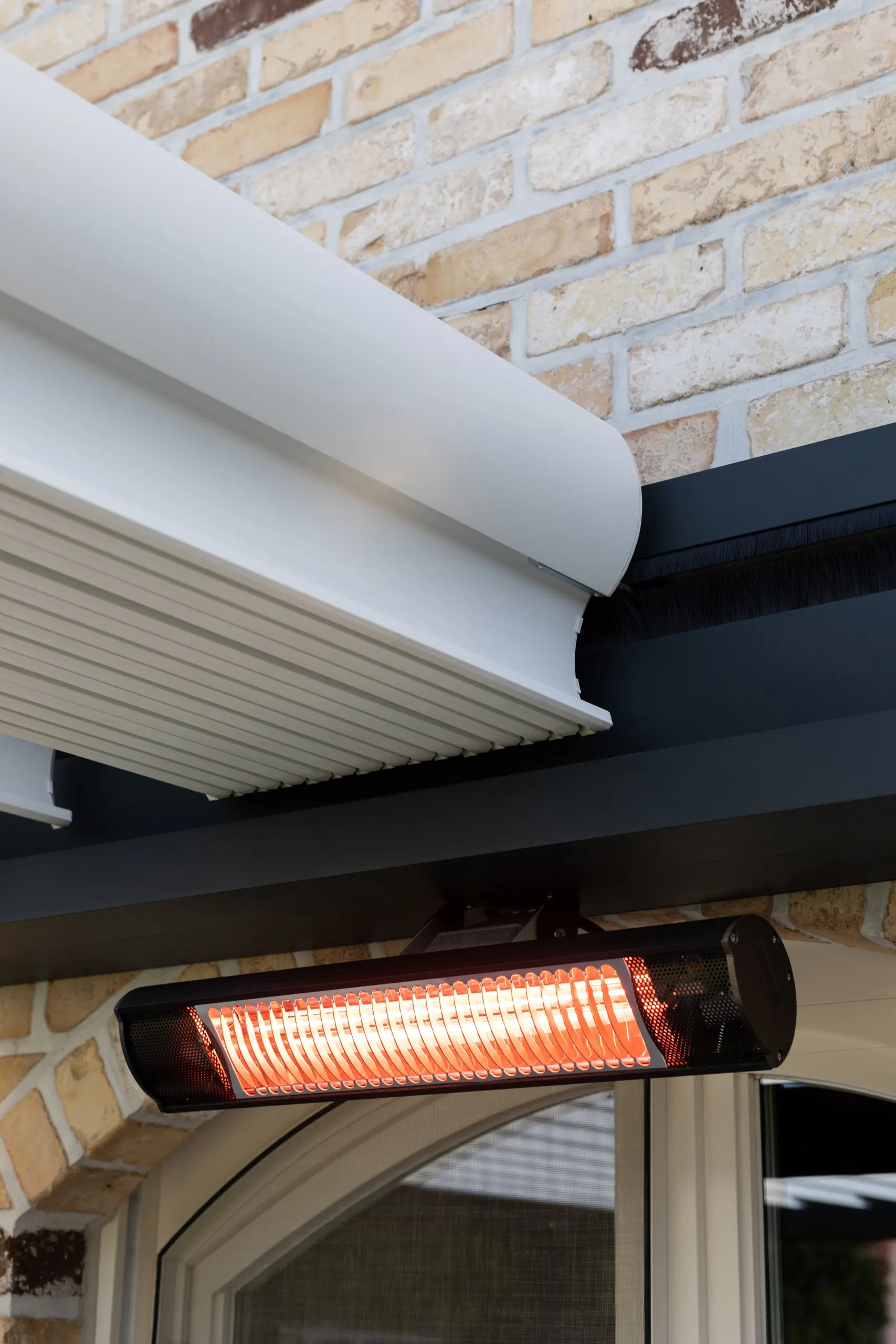 Integrated drainage system of the Brustor B600S
